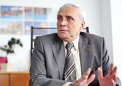 عمرو علوبه